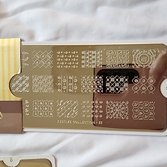 Saviland nail stamper kit with stencil plates - Picture 4 of 5